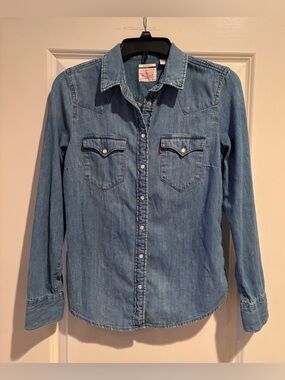 Levi’s Womens SP Chambray Western Shirt Pearl Snap Blue Long Sleeve Red Tab